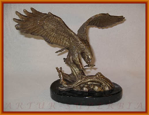 Adler-Bronzefigur